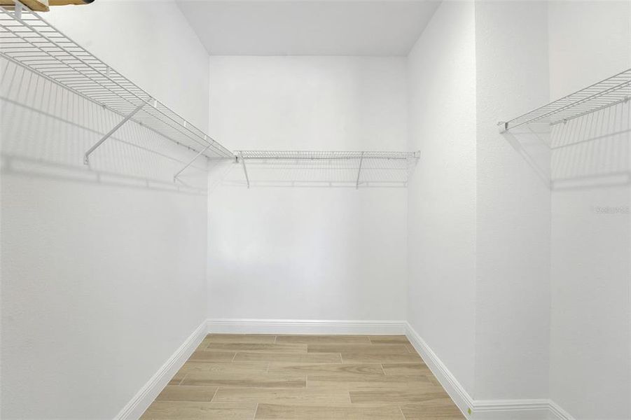 Spacious, unfurnished interior of a new home in Green Key Village, Lady Lake (Image 19).