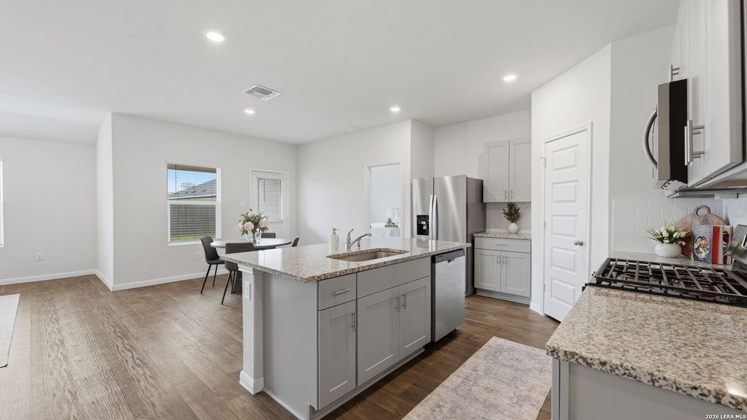 Furnished interior view inside a new home in Heather Glen, New Braunfels (Image 40).