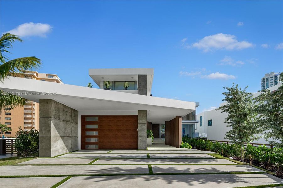 Image 52 of a home in .