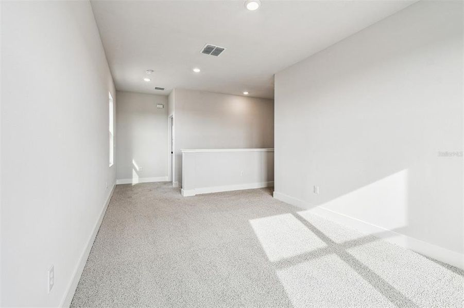 Spacious, unfurnished interior of a new home in Waterset Tradition Series, Apollo Beach (Image 35).