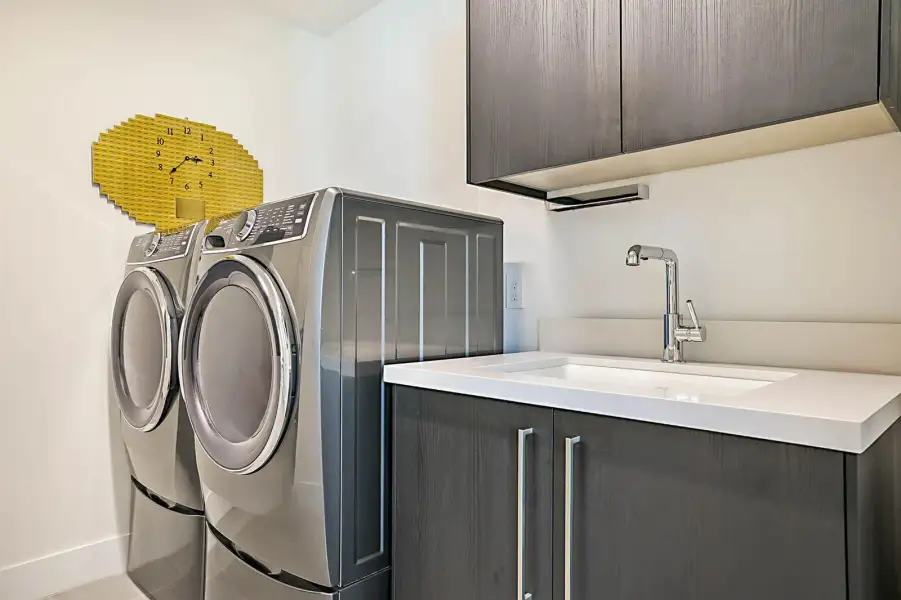 LAUNDRY ROOM LAUNDRY ROOM