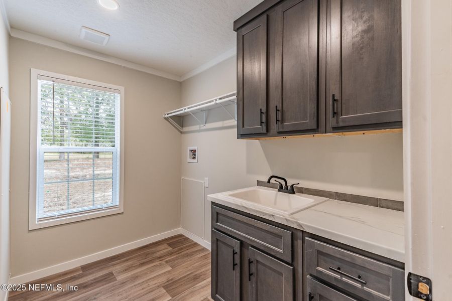 Furnished interior view inside a new home in , Callahan (Image 13).