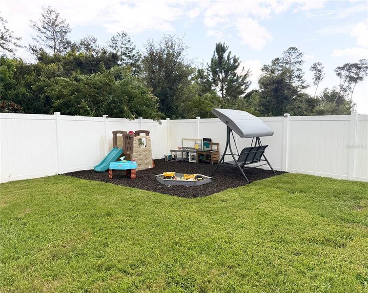 Exterior details and patio area of a home in , Deltona (Image 17).