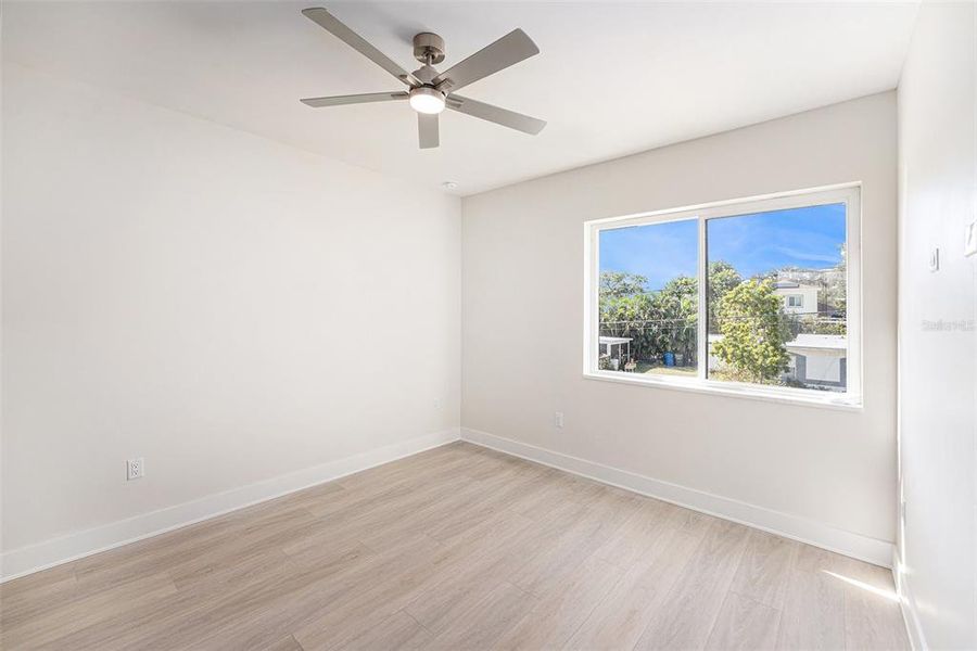 Spacious, unfurnished interior of a new home in , Largo (Image 27).