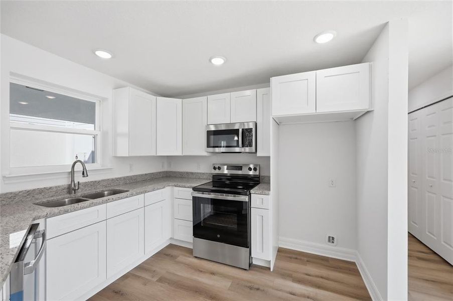 Furnished interior view inside a new home in , Lakeland (Image 15).