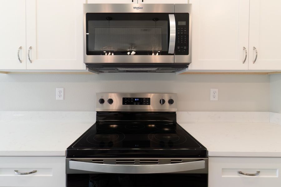 Representative interior finishes for a home built from the Maybell III by CJL Homes in McCarthy Estates, Defuniak Springs (Image 11).