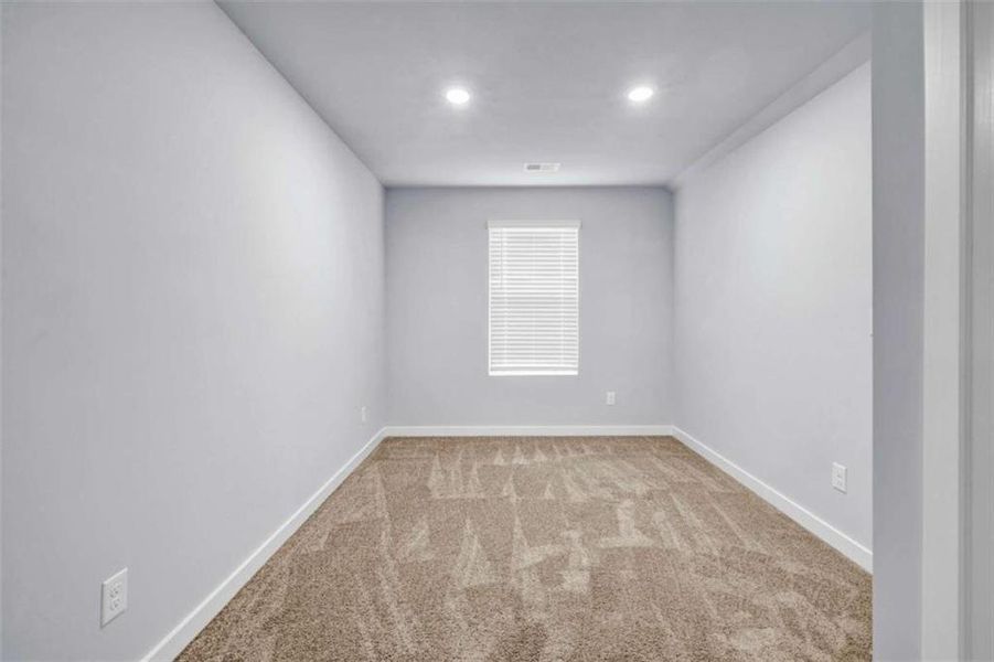 Spacious, unfurnished interior of a new home in Palmetto Oaks Phase III, Palmetto (Image 34). Spacious, unfurnished interior of a new home in Palmetto Oaks Phase III, Palmetto (Image 34).