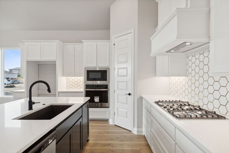 Representative furnished interior of a home built from the Bayhill by Cambridge Homes in Lake Park, Rowlett (Image 8).
