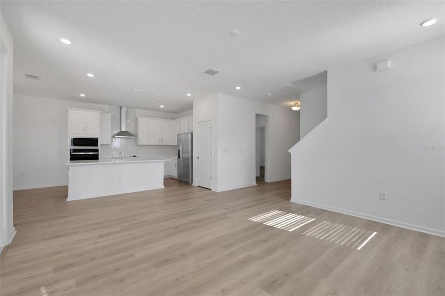 Spacious, unfurnished interior of a new home in Crossroads at Kelly Park, Apopka (Image 33).