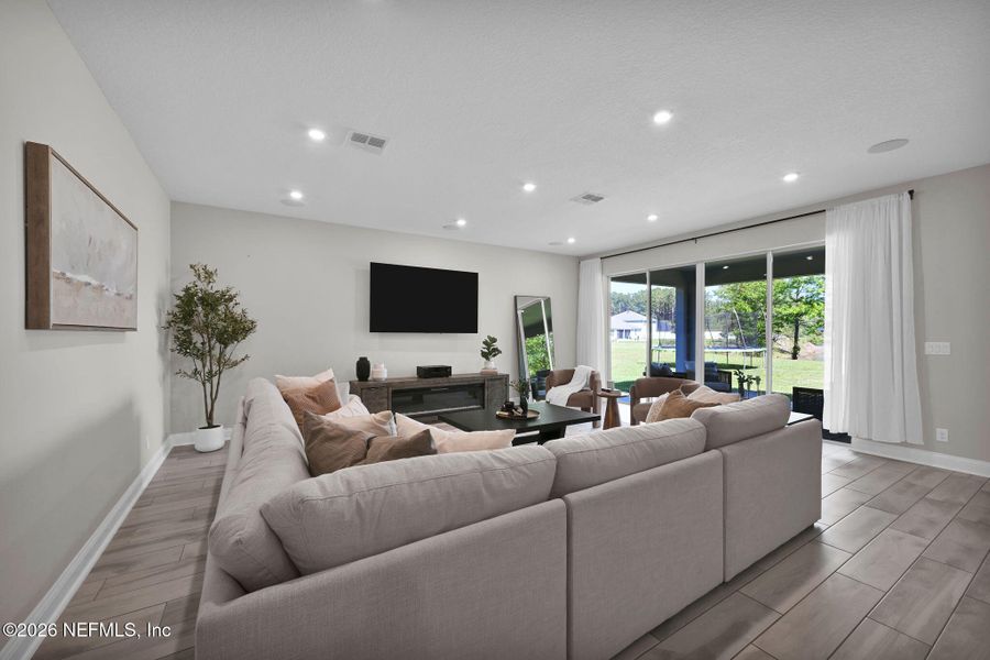 Furnished interior view inside a new home in , Middleburg (Image 17).
