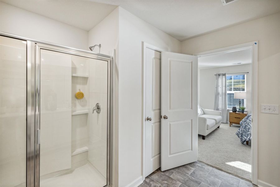 Representative furnished interior of a home built from the Robie by D.R. Horton in Johnson Farms, Greeneville (Image 14).