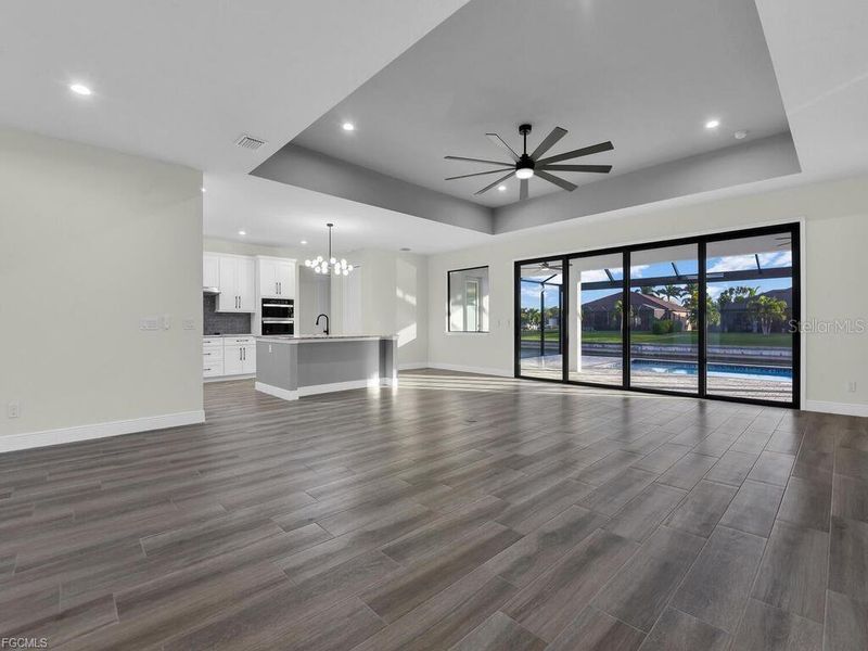 Spacious, unfurnished interior of a new home in , Cape Coral (Image 33).