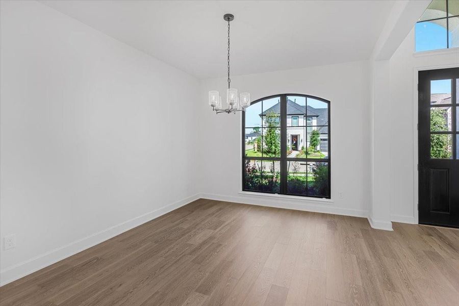 Spacious, unfurnished interior of a new home in , Missouri City (Image 38).