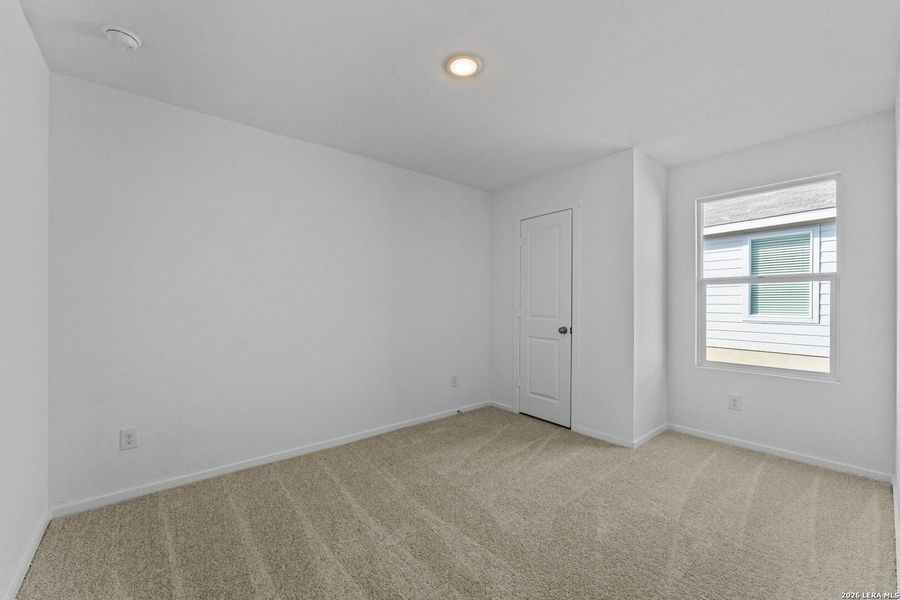 Spacious, unfurnished interior of a new home in Grace Valley, Marion (Image 13).