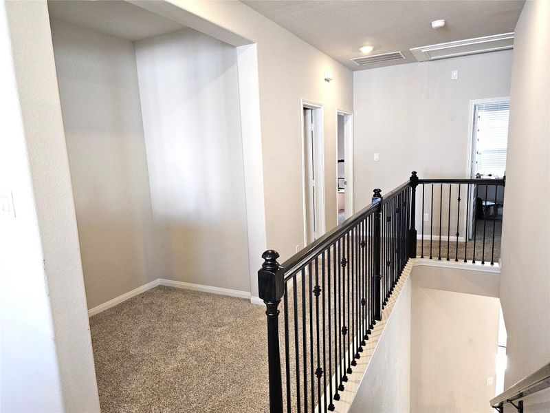 Spacious, unfurnished interior of a new home in Kemah Crossing - Luxe Series, Kemah (Image 34).