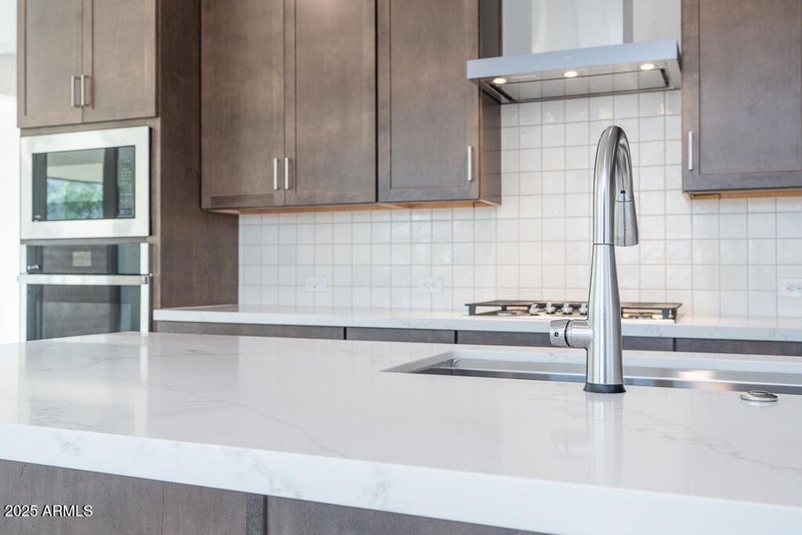 Tri Pointe Waterston Central 110 - Kitch