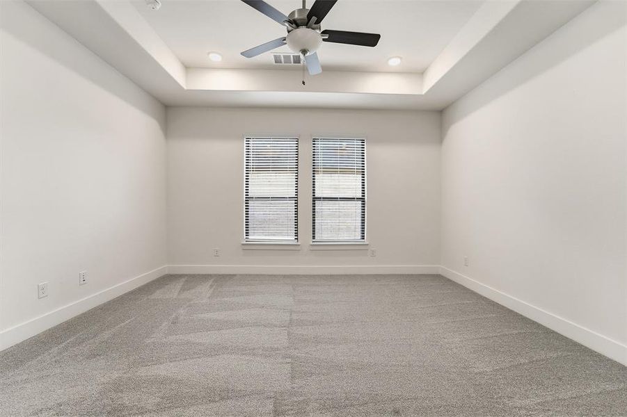 Spacious, unfurnished interior of a new home in Craig Ranch, McKinney (Image 24).