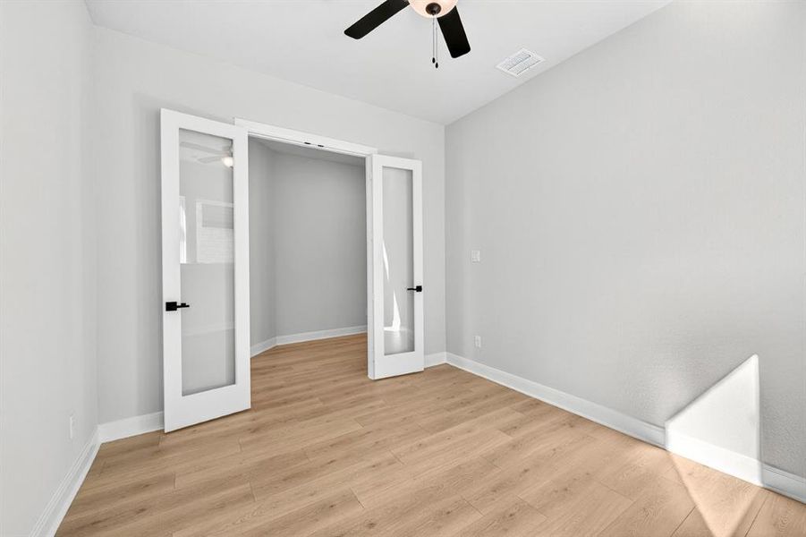 Spacious, unfurnished interior of a new home in Pecan Square - Gardens, Northlake (Image 26). Spacious, unfurnished interior of a new home in Pecan Square - Gardens, Northlake (Image 26).