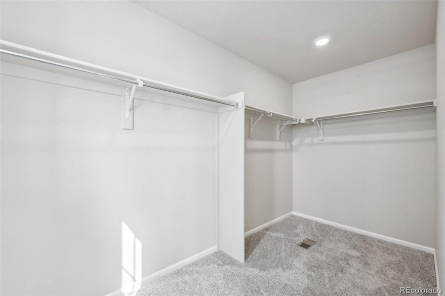 Spacious, unfurnished interior of a new home in The Villas Collection at Sterling Ranch, Littleton (Image 30).