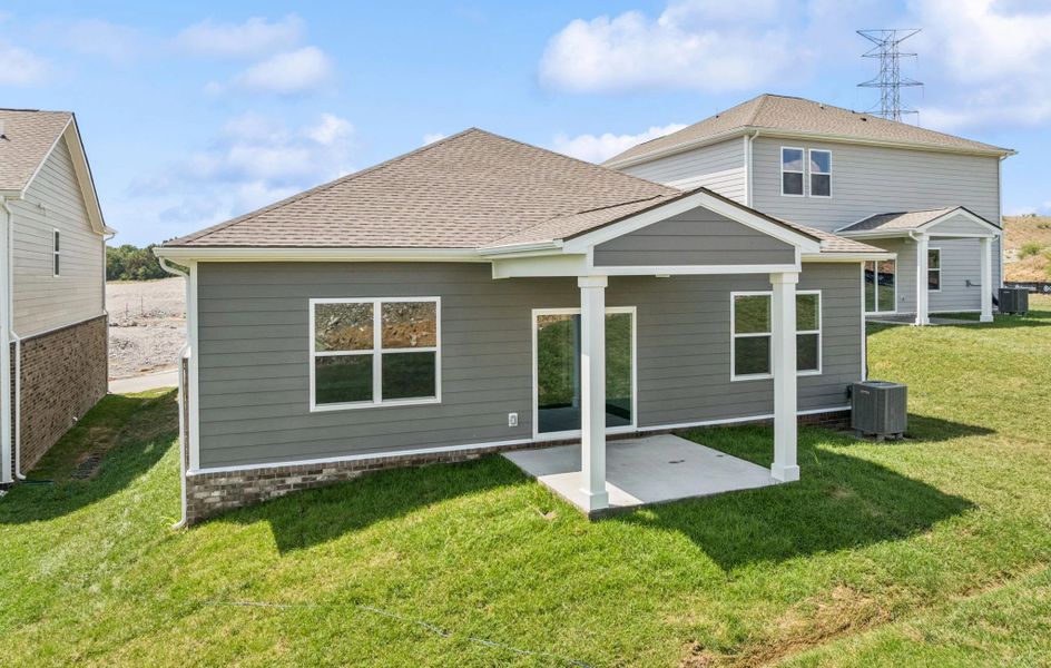 Exterior details of a home in Cades Bluff, Lebanon (Image 12).