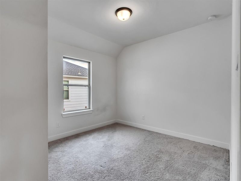 Spacious, unfurnished interior of a new home in Cross Creek West, Fulshear (Image 47).
