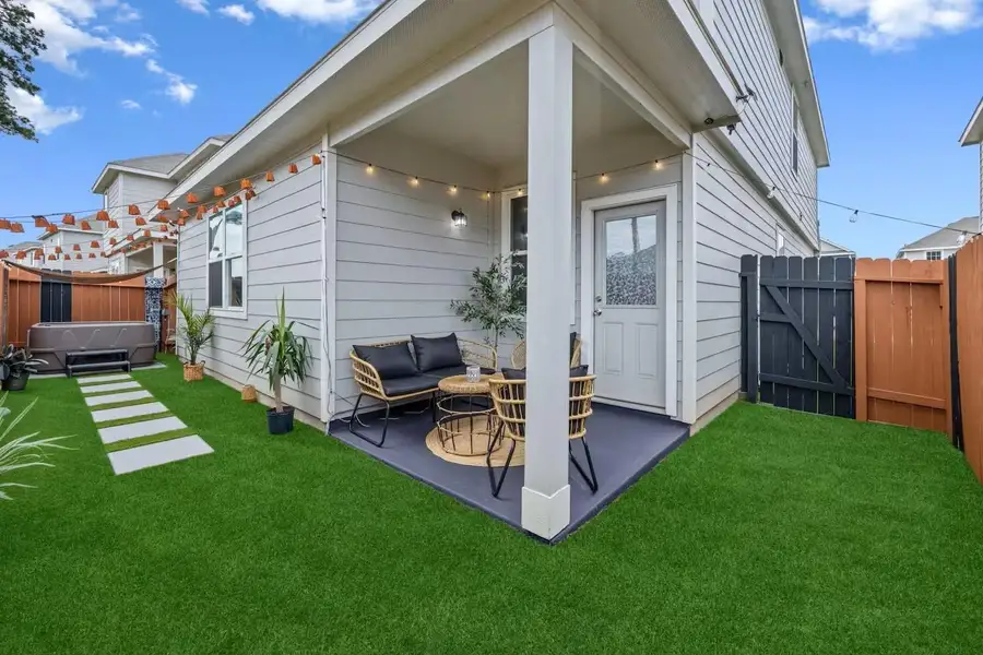 Exterior details and patio area of a home in Imperial Heights, Houston (Image 2). Exterior details and patio area of a home in Imperial Heights, Houston (Image 2).