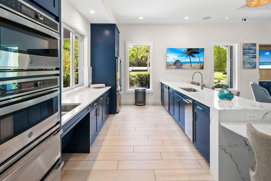 135-web-or-mls-PET06348 135-web-or-mls-PET06348