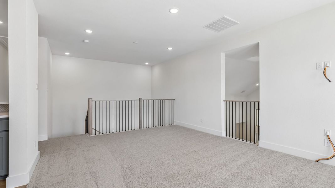 Spacious, unfurnished interior of a new home in Painted Tree 50' Series, McKinney (Image 23).