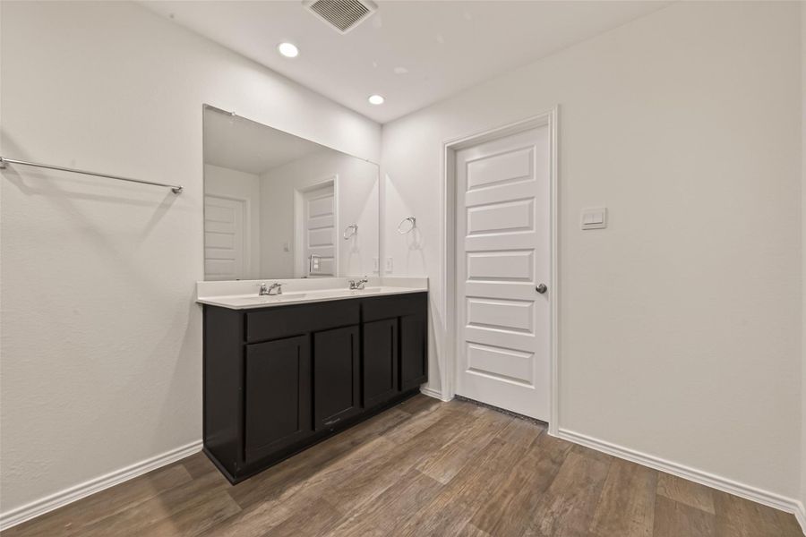 Furnished interior view inside a new home in Windstone on the Prairie, Richmond (Image 32).