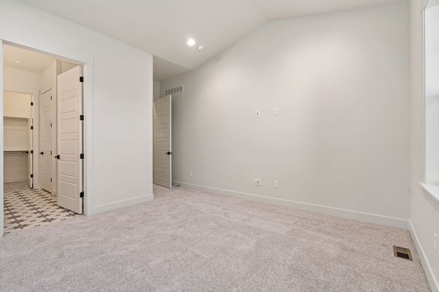 Spacious, unfurnished interior of a new home in Villa Collection, Fort Collins (Image 8). Spacious, unfurnished interior of a new home in Villa Collection, Fort Collins (Image 8).