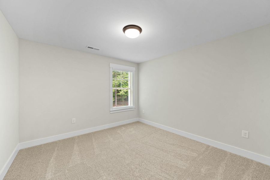 Spacious, unfurnished interior of a new home in Harbor Crossing, Greensboro (Image 24).
