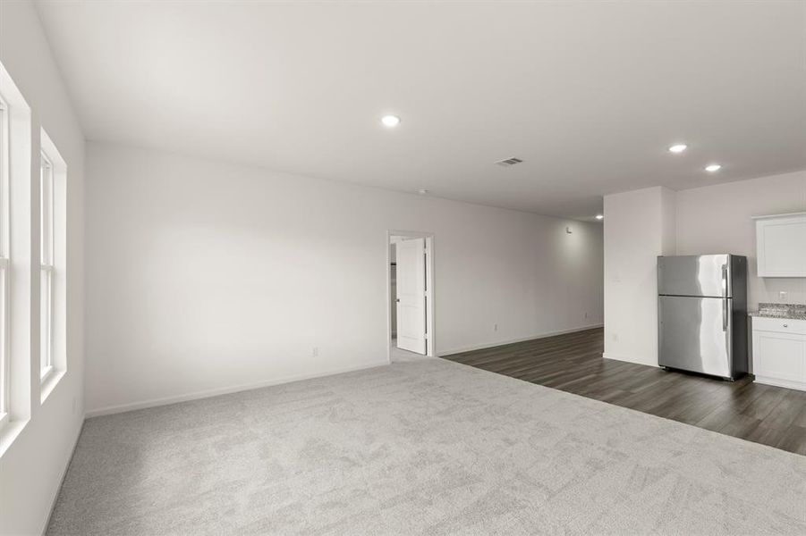 10. 1301 Elliot - Family (3)