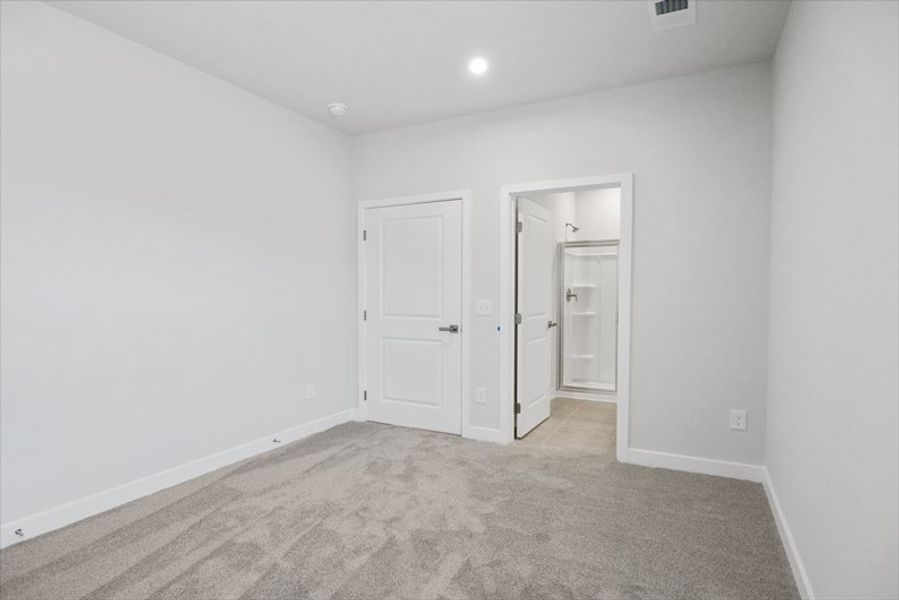 Spacious, unfurnished interior of a new home in Berkeley, Spartanburg (Image 17). Spacious, unfurnished interior of a new home in Berkeley, Spartanburg (Image 17).