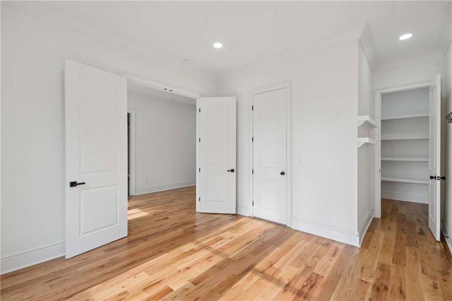 Spacious, unfurnished interior of a new home in , Atlanta (Image 35). Spacious, unfurnished interior of a new home in , Atlanta (Image 35).