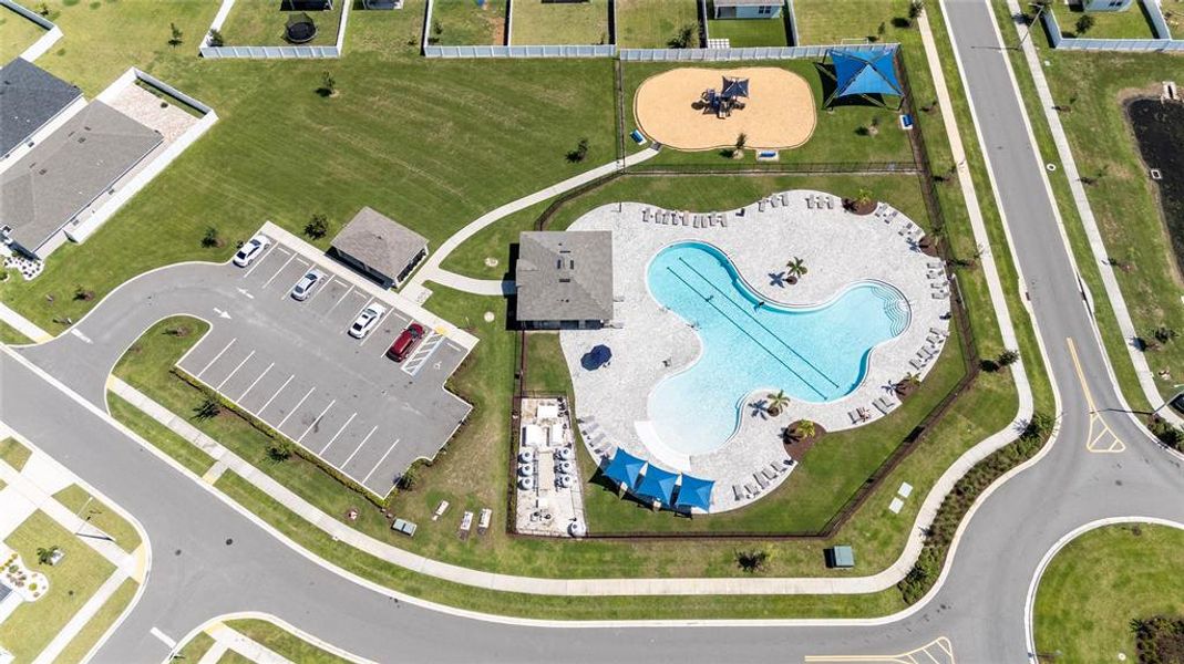 Community amenities in , Davenport (Image 25).