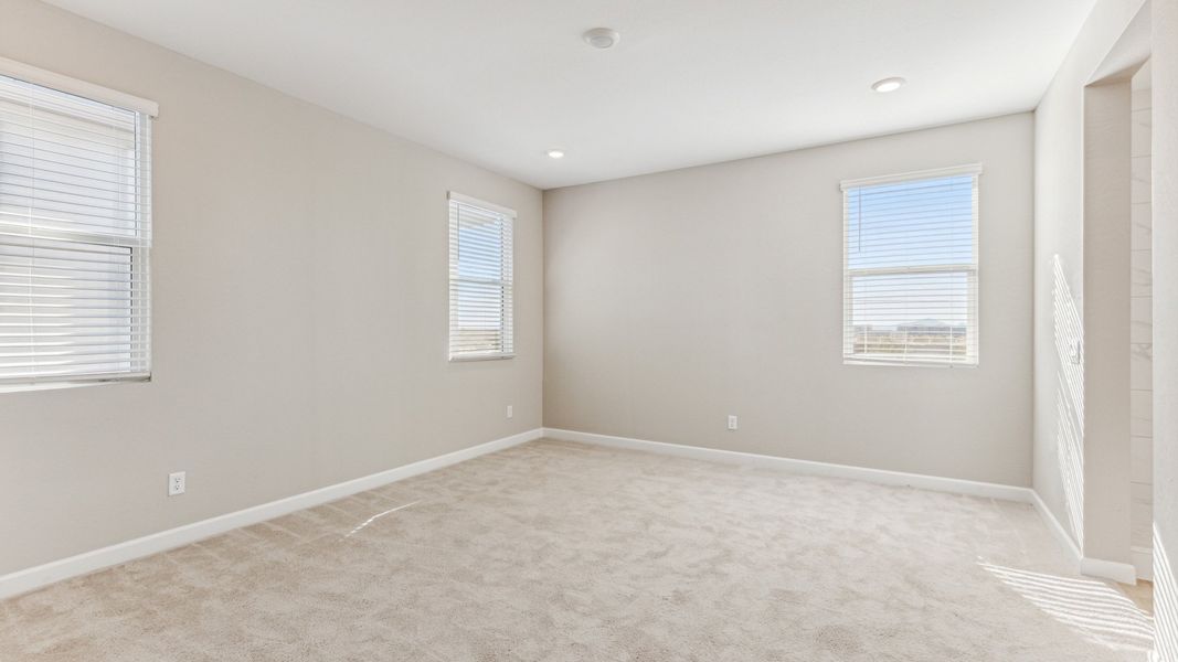 Spacious, unfurnished interior of a new home in Talinn Towns at Desert Ridge, Phoenix (Image 18).