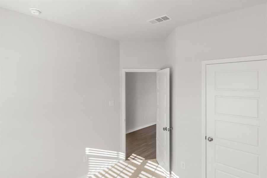 Spacious, unfurnished interior of a new home in Retreat at Fossil Creek, Fort Worth (Image 11).