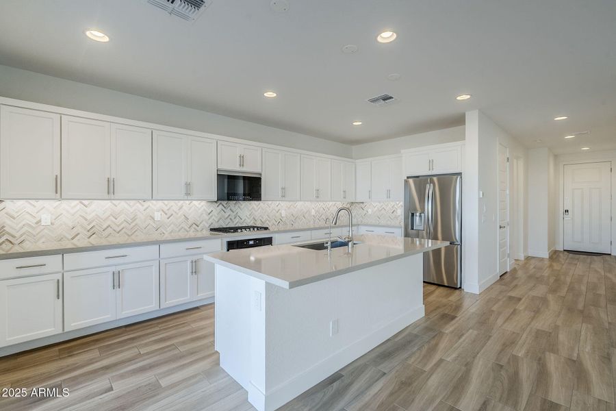 10-web-or-mls-214th-10 10-web-or-mls-214th-10