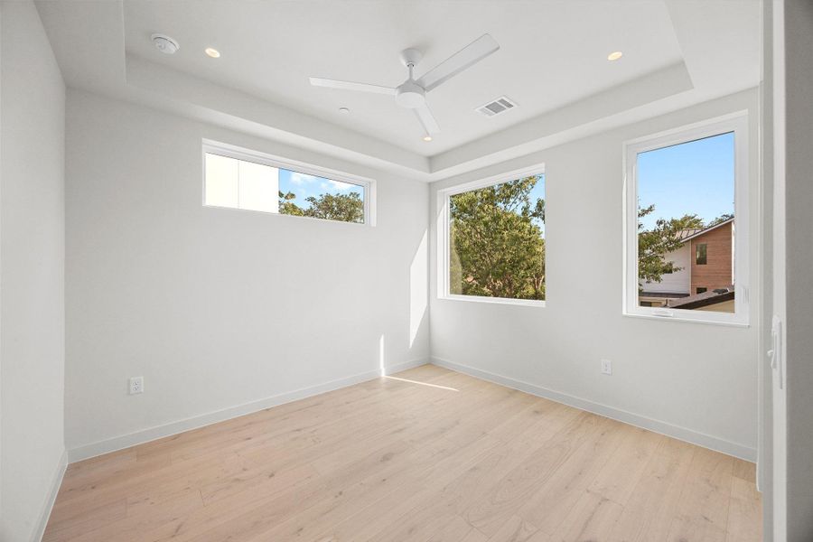 Spacious, unfurnished interior of a new home in , Austin (Image 18).