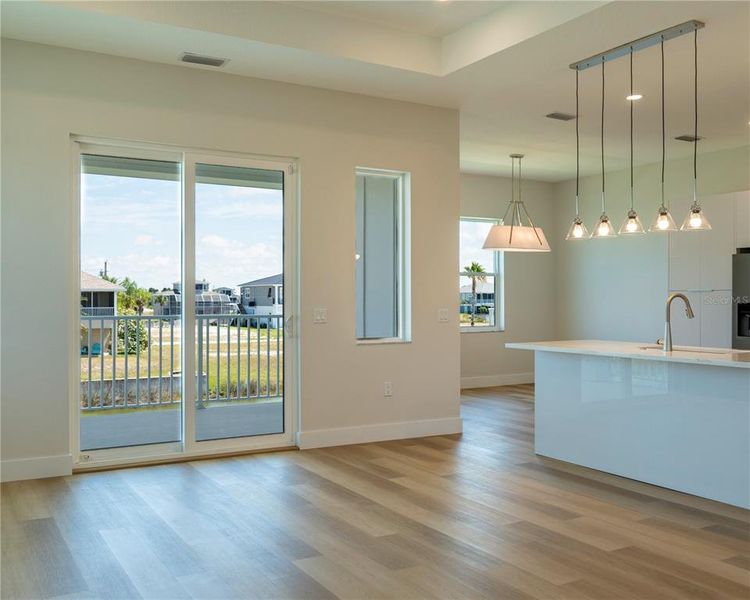 Spacious, unfurnished interior of a new home in , Hudson (Image 16).