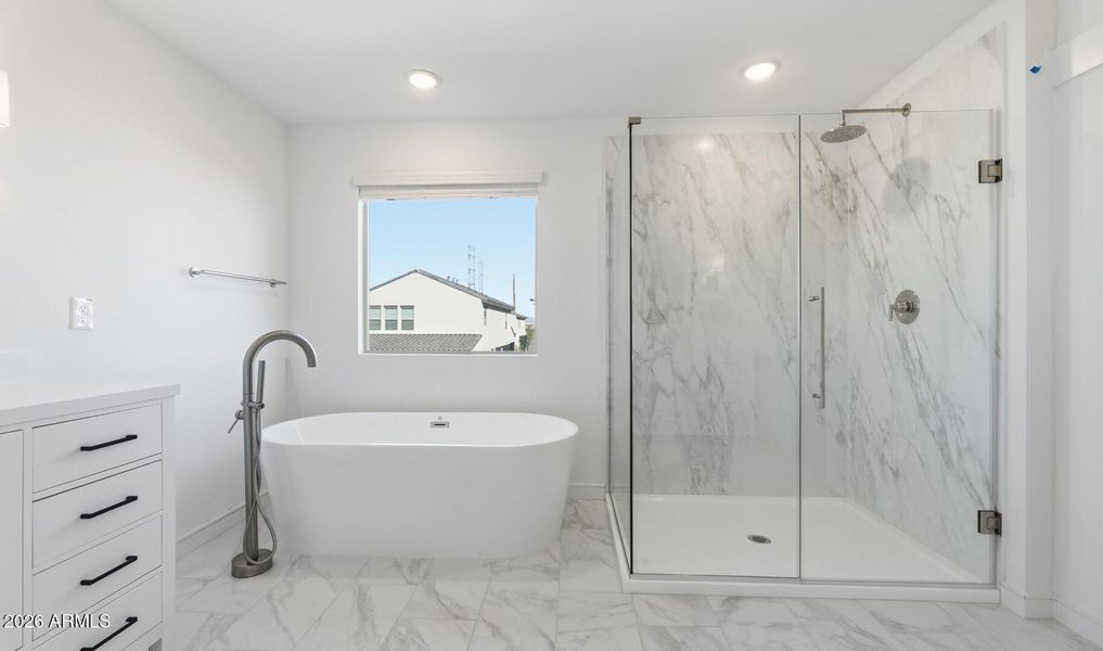 Manor Lot #90 Primary Bath (1) (Large)