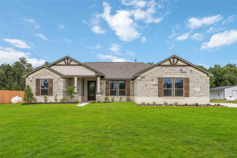Welcome home to 460 Barton Place Drive in Barton Place and zoned to Tarkington ISD. Welcome home to 460 Barton Place Drive in Barton Place and zoned to Tarkington ISD.