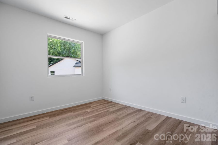 Spacious, unfurnished interior of a new home in , Taylorsville (Image 29).