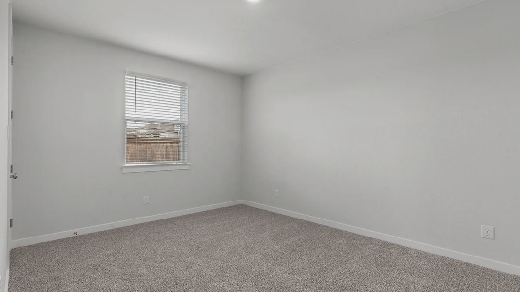 Spacious, unfurnished interior of a new home in Santa Rita Ranch, Liberty Hill (Image 30).