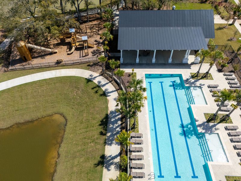 Community amenities in Six Oaks, Summerville (Image 27).