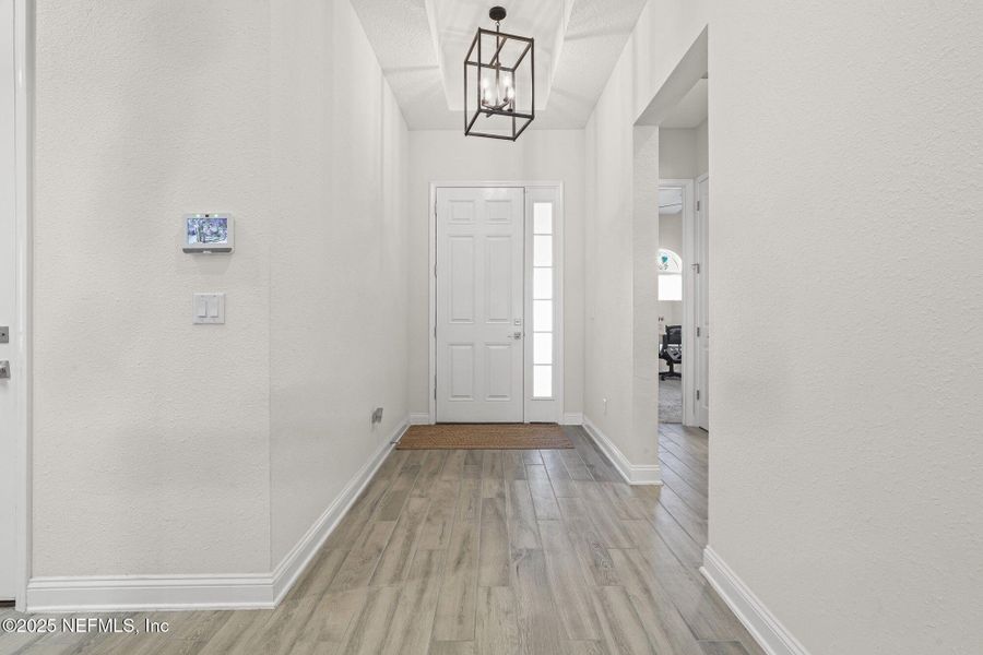 Spacious, unfurnished interior of a new home in Tamaya, Jacksonville (Image 26).