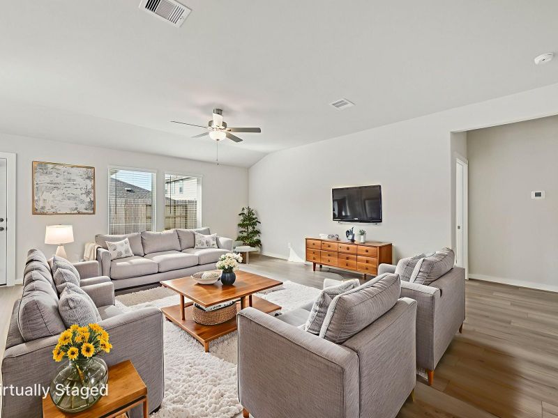 Furnished interior view inside a new home in Stewart's Ranch, Conroe (Image 12).