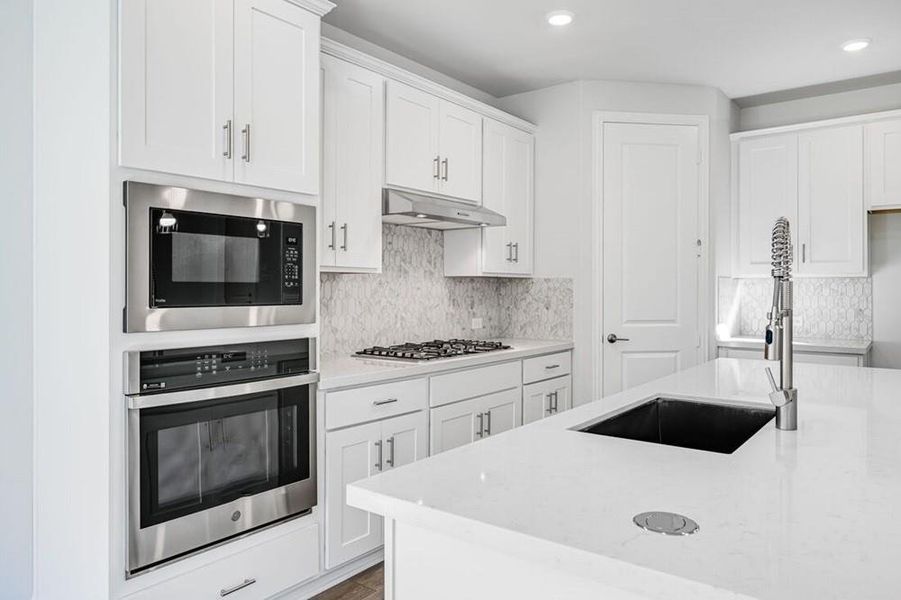 137 South Oak Drive - Ready Now!