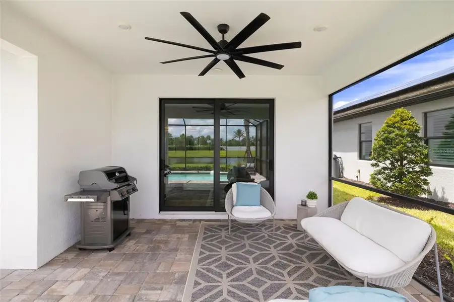 Exterior details and patio area of a home in , Bradenton (Image 30).