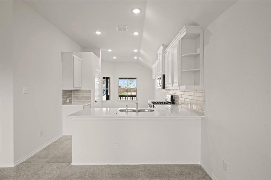 914 Madeiline- Kitchen-2